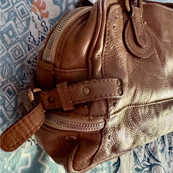 Chloe Brown and Gold Satchel with Vintage Appeal - Picture 5 of 12